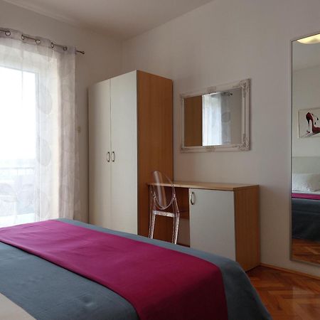 Apartments Denise ポドゥゴラ エクステリア 写真