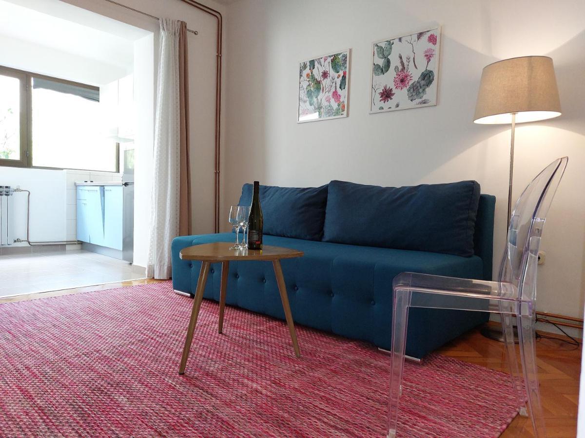 Apartments Denise ポドゥゴラ エクステリア 写真